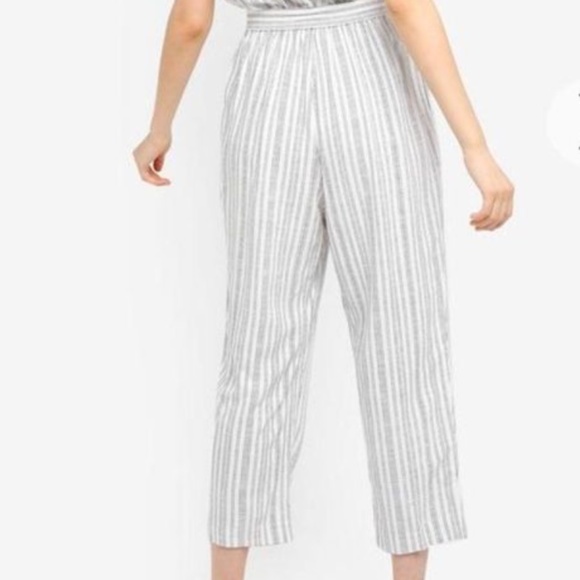 Gap Short Sleeve Button-Front Jumpsuit - Picture 6 of 7